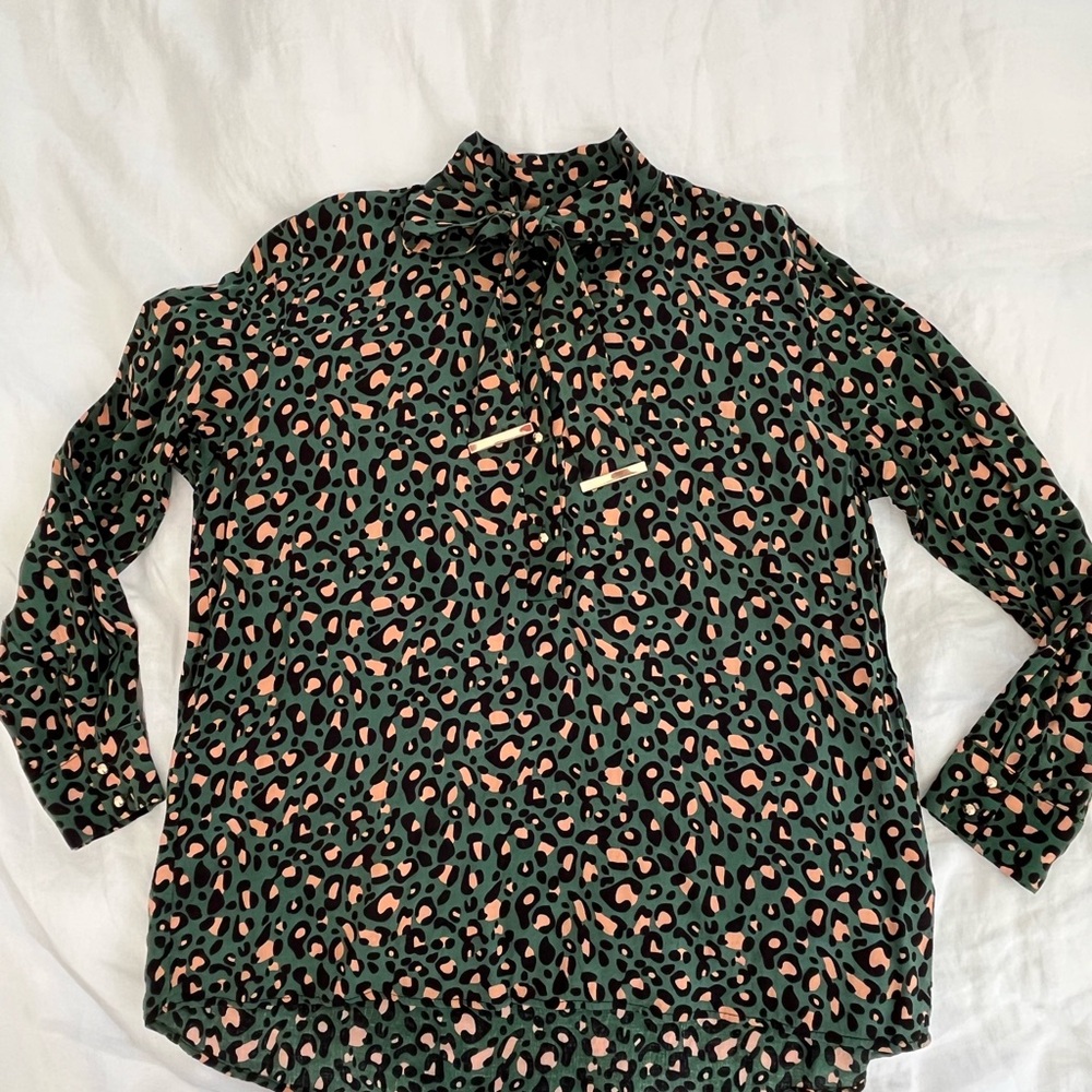 Women’s leopard top